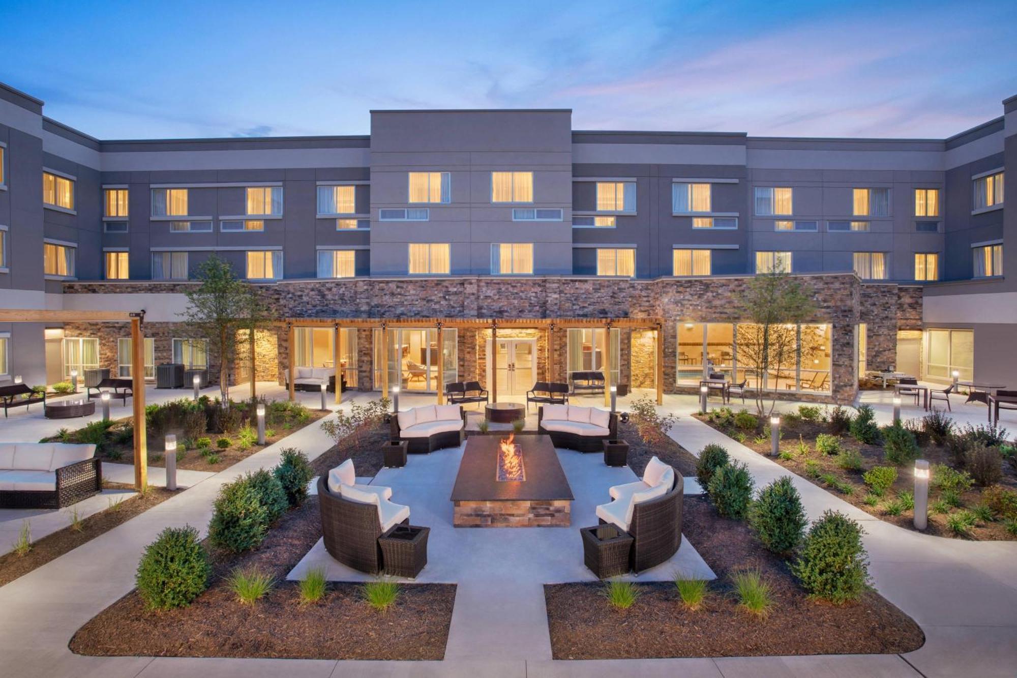 Hotel Courtyard By Marriott Wayne Fairfield Exteriér fotografie